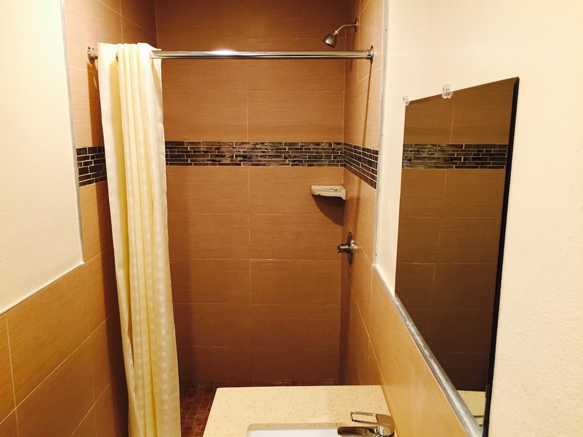 Westmont Sunrise Motel מראה חיצוני תמונה